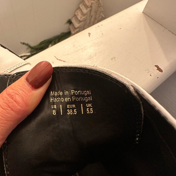 Aldo Chelsea/combat tie up boots with zipper sides - Picture 5 of 6